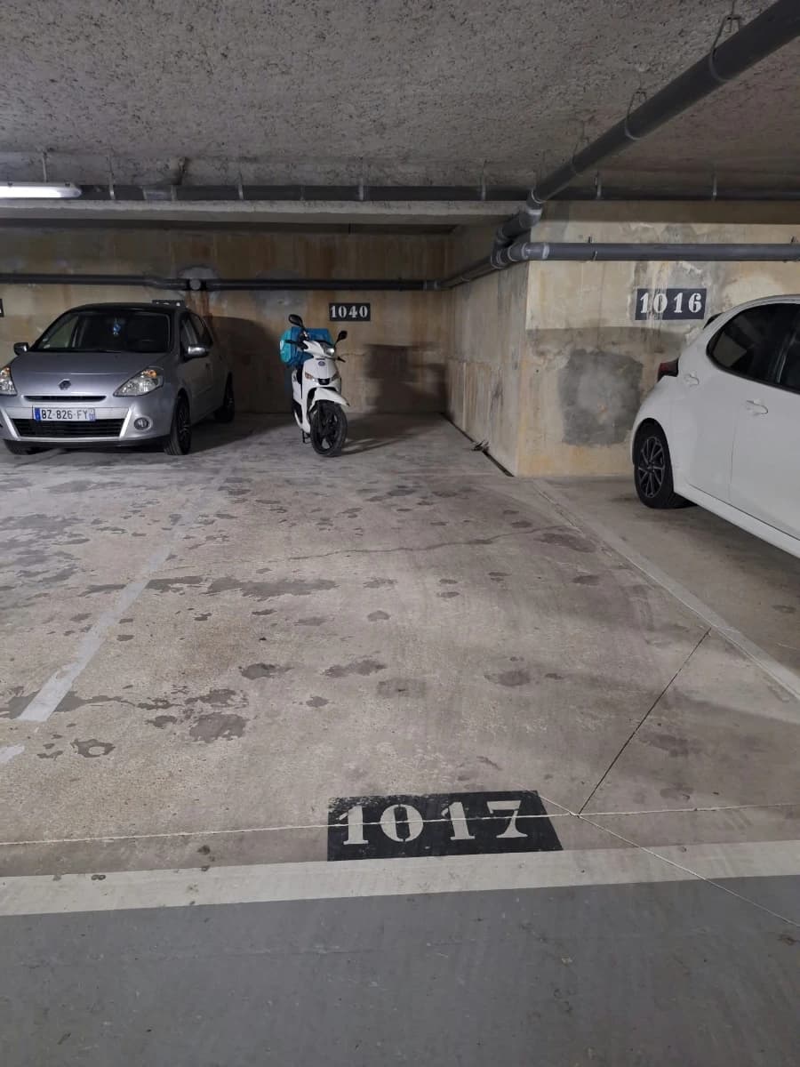 Location underground à Avenue d'Anjou, Les Ulis