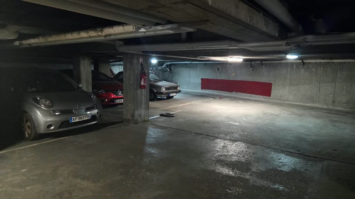 Détail du underground à 157 Rue de Lourmel, Paris