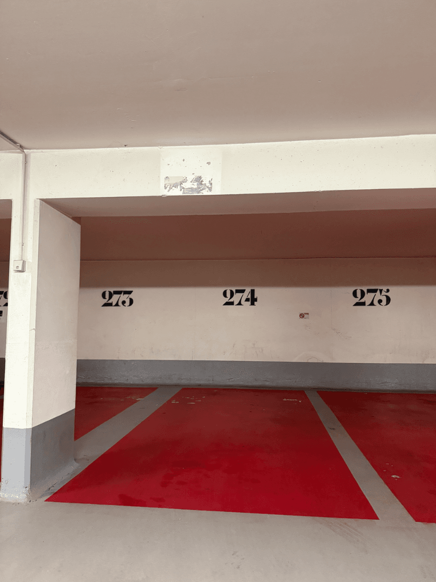 Entrée extérieure du underground à 151 Rue de Silly, Boulogne-Billancourt