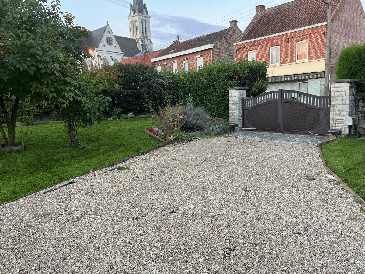 Entrée extérieure du outdoor à Bouvines, Bouvines