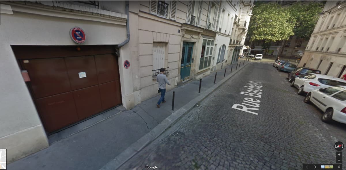 Location underground à 15 Rue Bachelet, Paris