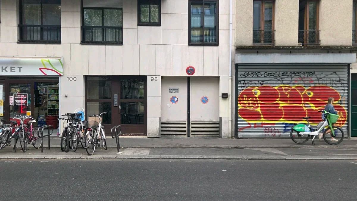 Location underground à 100 Rue de Bagnolet, Paris