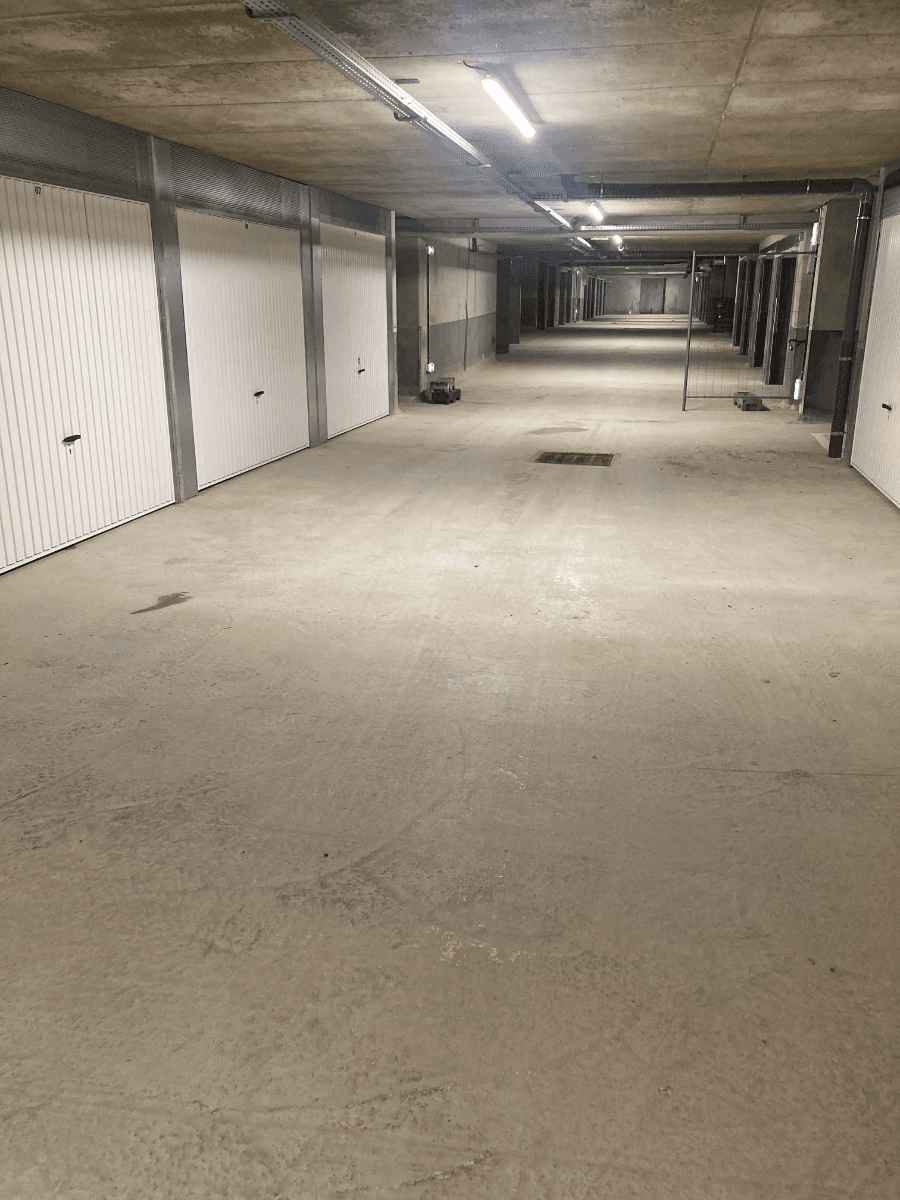 Garage de 13,,5m2 dans résidence neuve badge + cl... - Location parking pour voiture à Vallauris