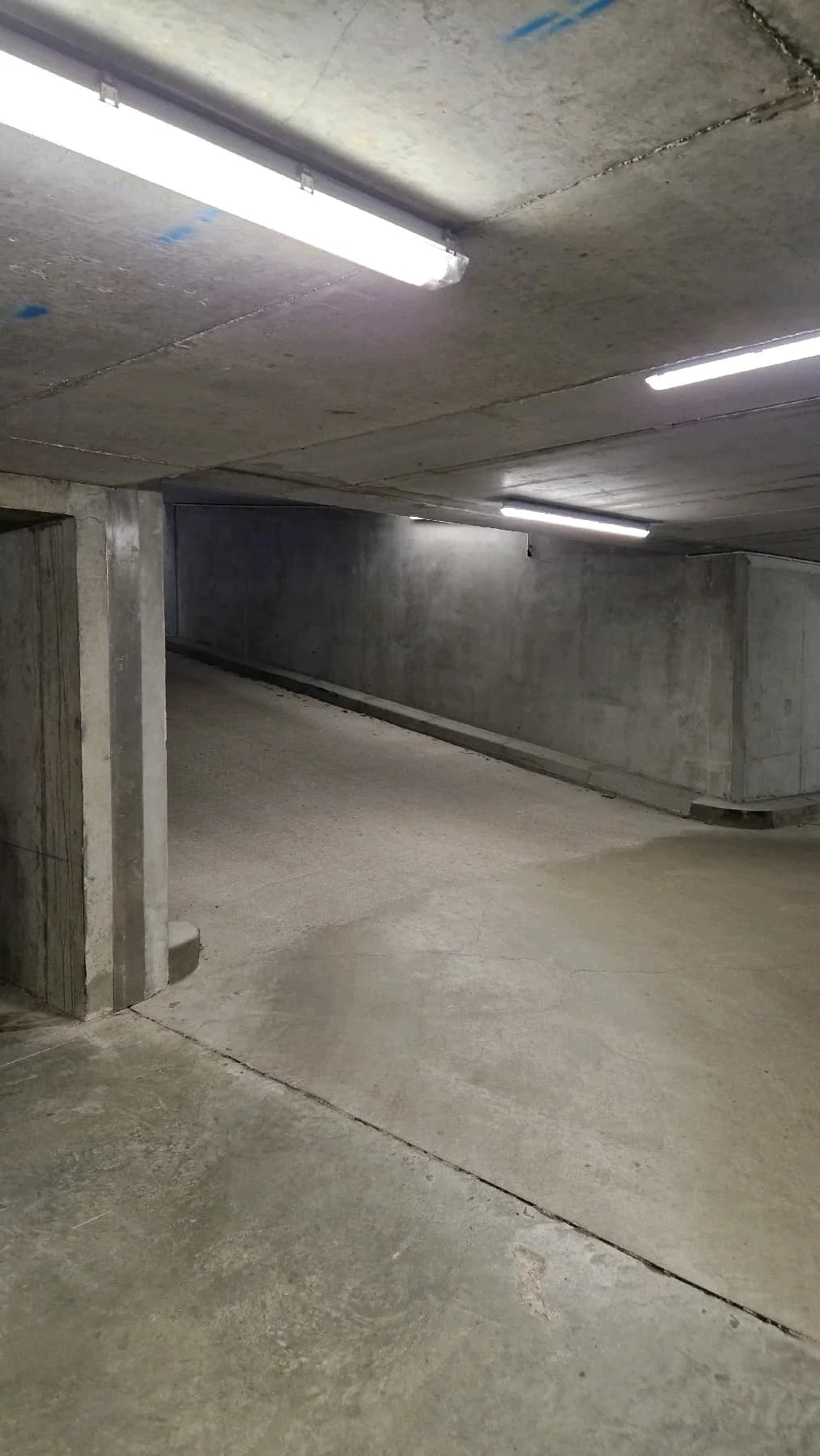 Entrée extérieure du underground à 2 Allée Marie Heurtin, Nantes